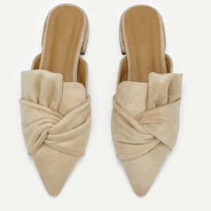 3/$25 ⭐️ nude bow mule